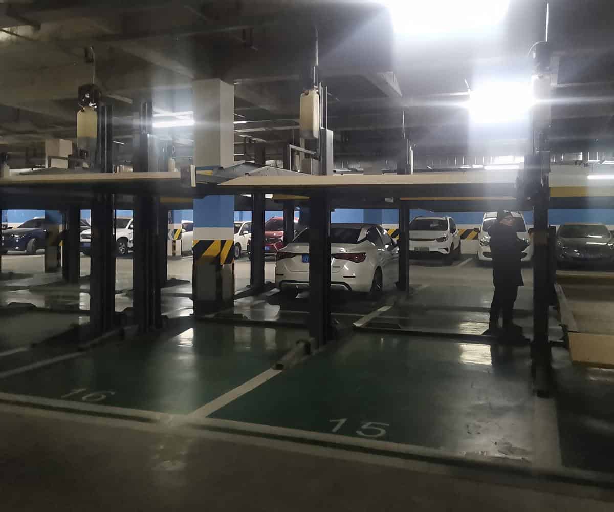 立體車庫(kù)租賃出租之垂直升降機(jī)械立體車庫(kù)全面解析